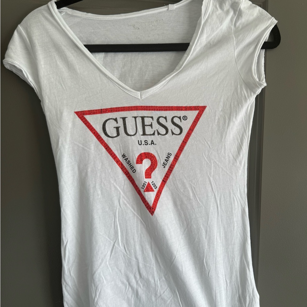 ‼️SOLD‼️ Guess T shirt